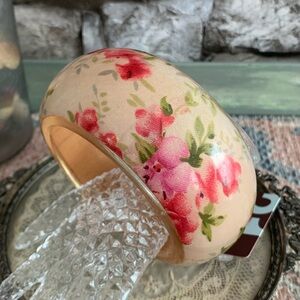 Vintage Y2K NWT Forever 21 Rose Flower Lucite Acrylic Wooden Bangle Bracelet NOS
